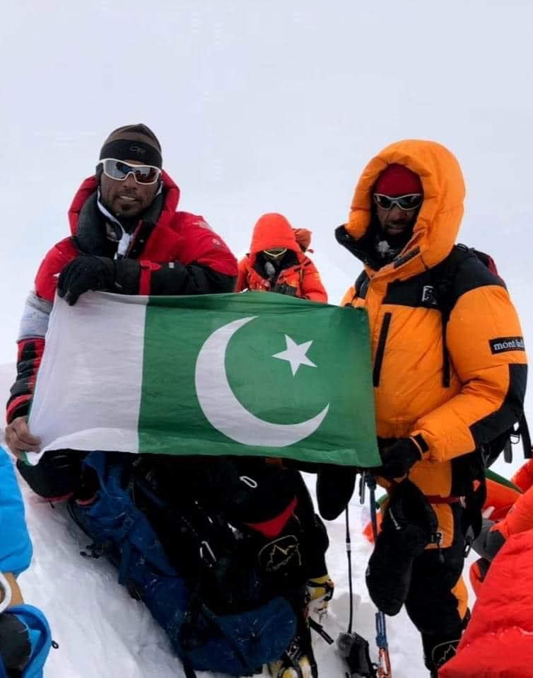 SpectacularPK's tweet photo. Summit Moment! #SirbazKhan &amp; #AbdulJoshi the first Pakistanis on the top of Mount #Annapurna (8,091m) - the world's 10th highest peak. Both climbers belong to #Hunza district of the #GilgitBaltistan region. 

#PakistanOnAnnapurna2021 #SpectacularPakistan #Pakistan #Mountaineering https://t.co/CjLvGqpDCd