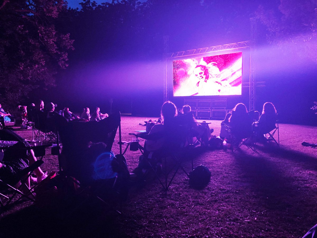 VectorLighting's tweet image. OutdoorFlix
@OutdoorFlixUK a new service from Vector Lighting outdoorflix.co.uk a complete outdoor cinema service, LED screen, ticket sales and marketing microsite.