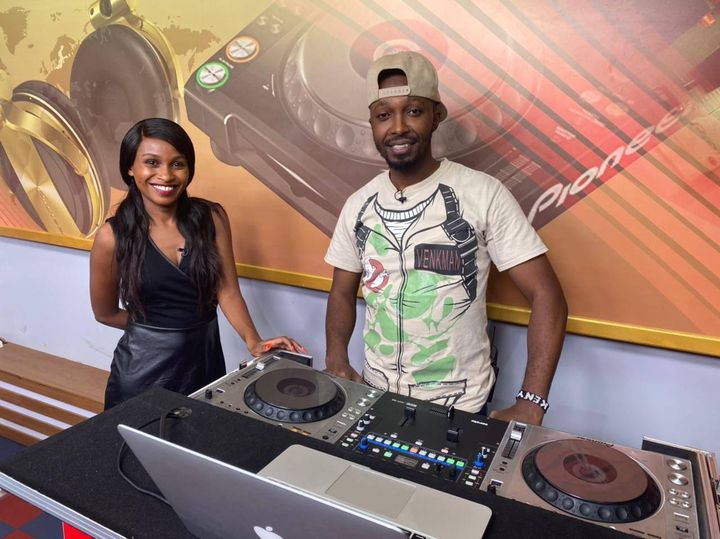 wanjikuwanjirus's tweet photo. #MuthunguthoLive
Naguo mugithi wa muthungutho niwarikia kuhurwo cabi,niguthii riu, twambiririe kiumia na mwago.
#DeejaySymonEss
#WangariWaMakumi https://t.co/XVf3mxiMAL