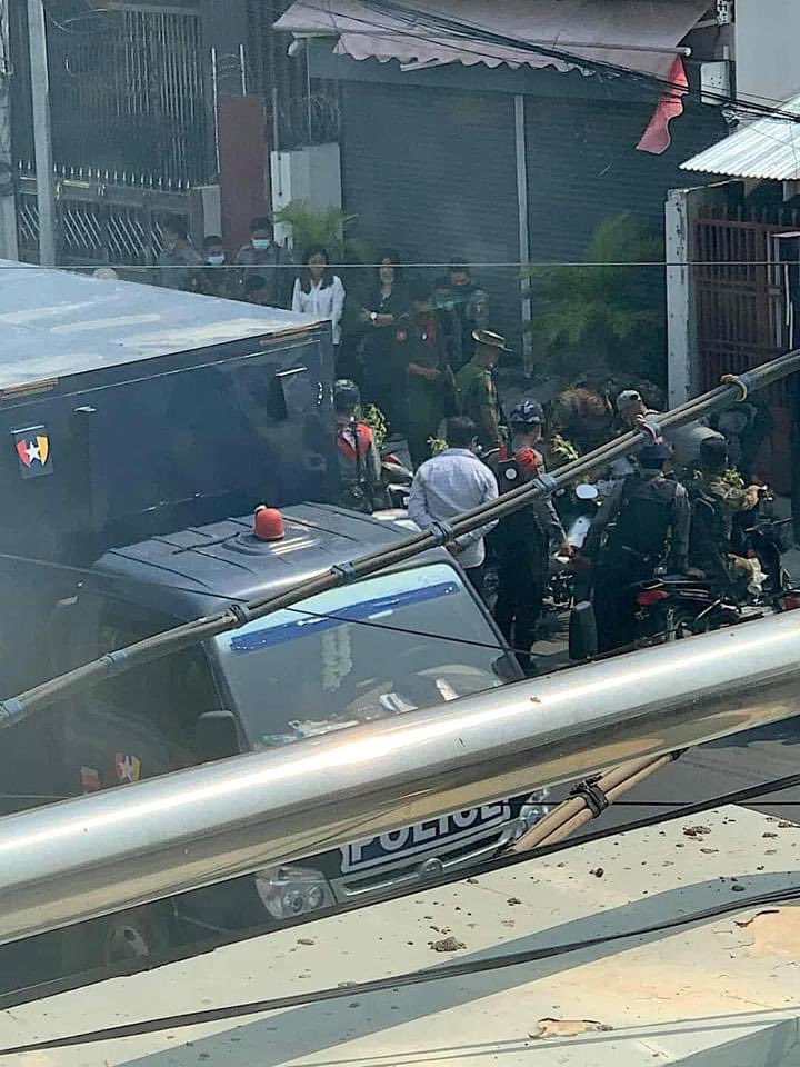 Mandalay:

The protesters were crashed by the cars. A woman protester injured after being hit by a car and is in critical condition. Another protester injured with live ammunition. At least 10 protesters were abducted by Terrorists (#Myanmar security forces).

#Apr19Coup