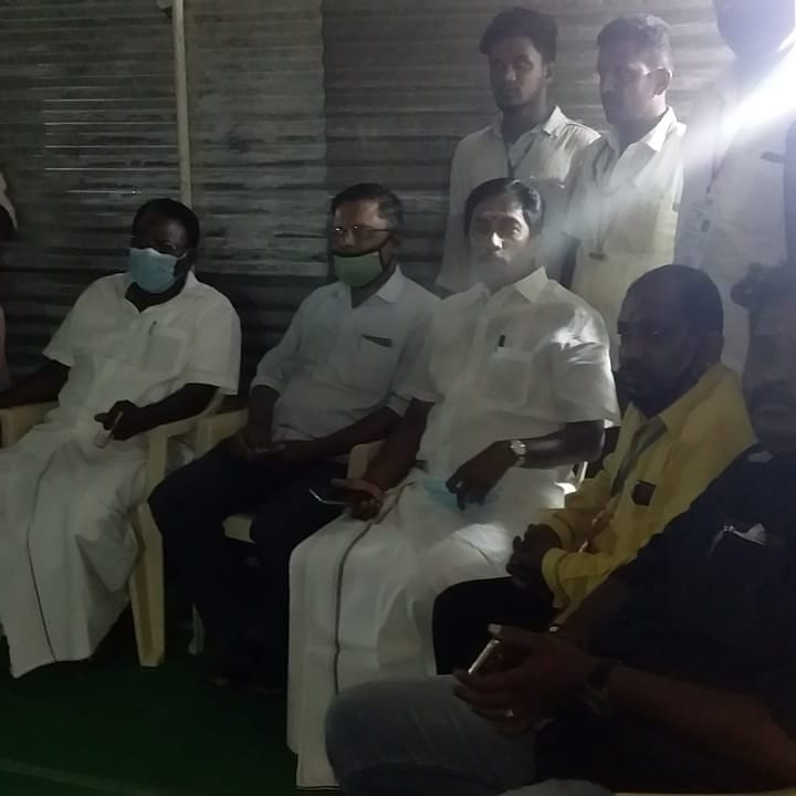 kr_jayaram's tweet image. GCT வளாகத்தில் வாக்கு எண்ணும் மையத்தில் கழக உறுப்பினர்களுடன் ஆய்வின் பொழுது.

#AIADMKFOR2021 
#KRJayaram4Singanallur