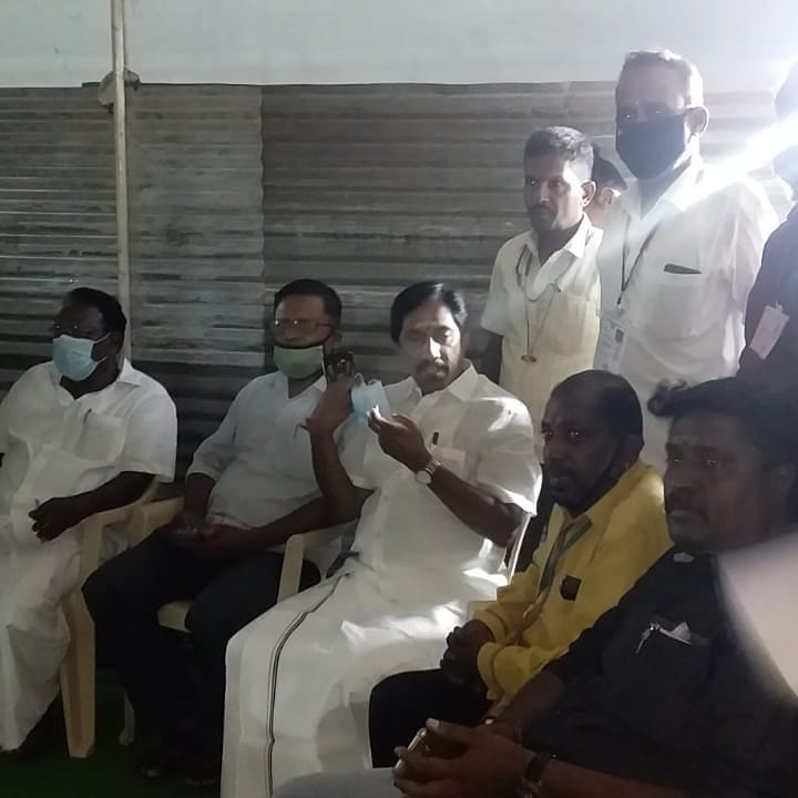 kr_jayaram's tweet image. GCT வளாகத்தில் வாக்கு எண்ணும் மையத்தில் கழக உறுப்பினர்களுடன் ஆய்வின் பொழுது.

#AIADMKFOR2021 
#KRJayaram4Singanallur