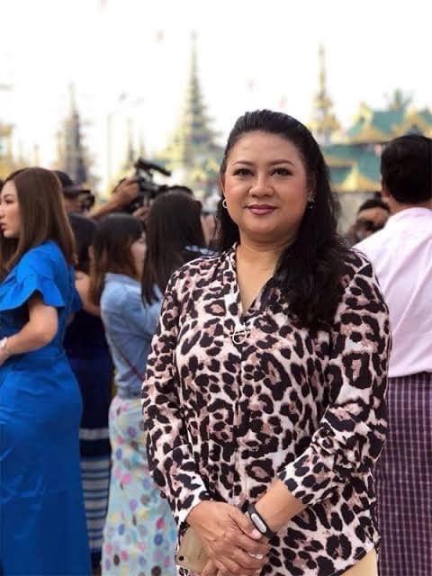 Actress MyoThandarTun was arbitrarily abducted by military terrorists in Yangon International Airport at 12:30 pm. She was one of the activists charged with penal code 505(A).
#Apr19Coup
#ReleaseTheDetainees
#CrimesAgainstHumanity
#WhatsHappeningInMyanmar