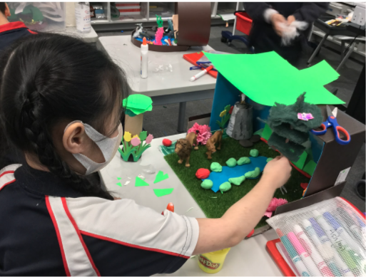 StamfordHK's tweet photo. Grade 2 students consolidated their knowledge about ecosystems by creating a habitat diorama. Using shoeboxes and other materials, students enthusiastically researched and crafted their projects to share with their classmates.
#StamfordHK #Cognitaway #diorama #STEMinn #habitat https://t.co/ydhmRo4pfb