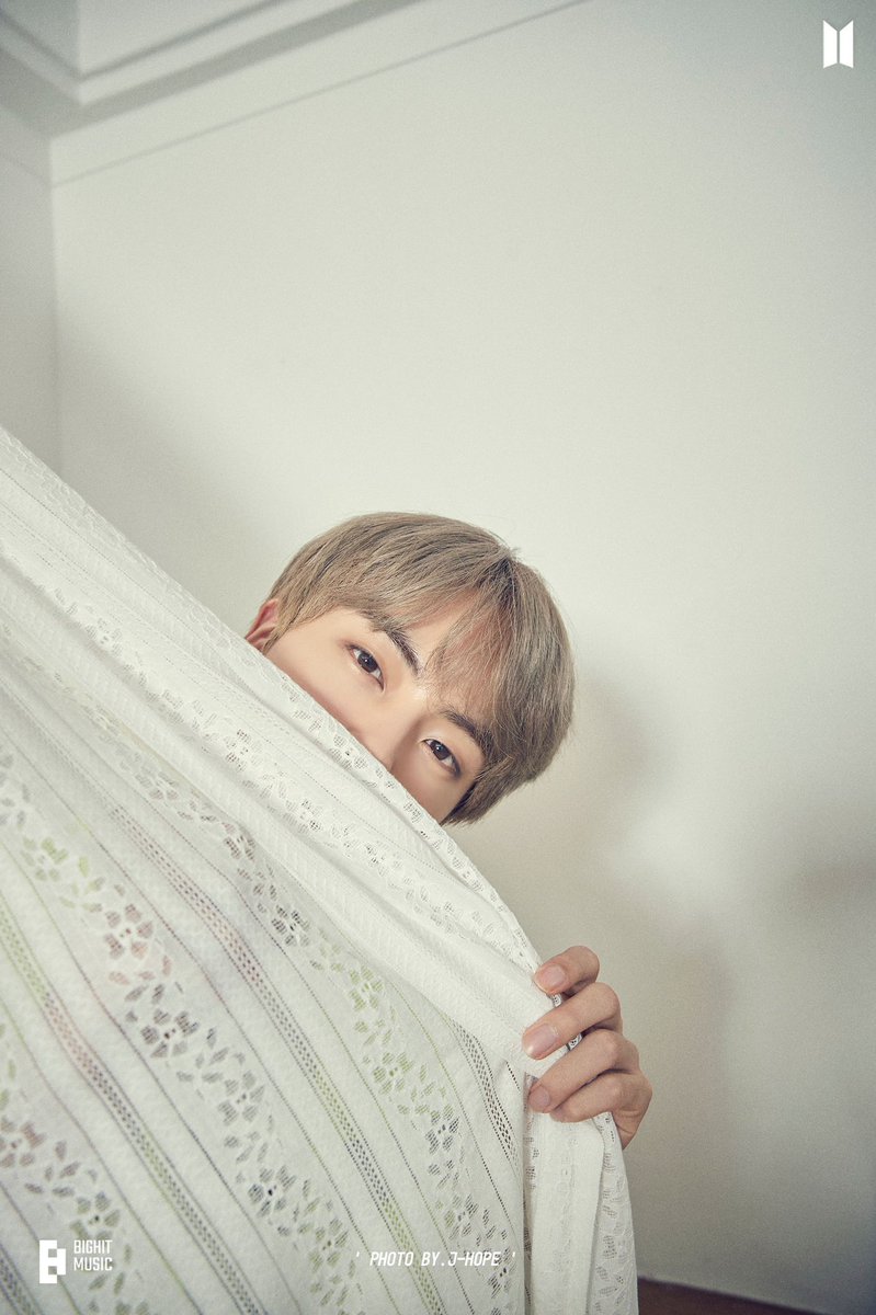 seokjinfile's tweet photo. Run BTS! Photo Exhibition 📸
#방탄소년단진 #진 #JIN #BTSJIN @BTS_twt https://t.co/lrEva6H37t