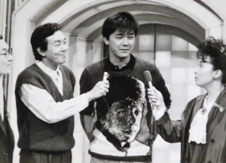 しがない三四郎 ちょっと一興 モノクロ 番宣用 カラー スター爆笑q Amp A ｙｔｖ読売テレビ 85 02 25放送 より 左から 横山やすし レポーター 三笑亭夢之助 ゲスト 西城秀樹 アグネス チャン Retoro Mode T Co