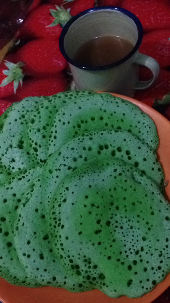 Endahsu77659587's tweet photo. Serabi ku sudah siap. 😊.
Selamat buka puasa .
#momkitchen 
#happyiftar https://t.co/gbFAbVhWdk