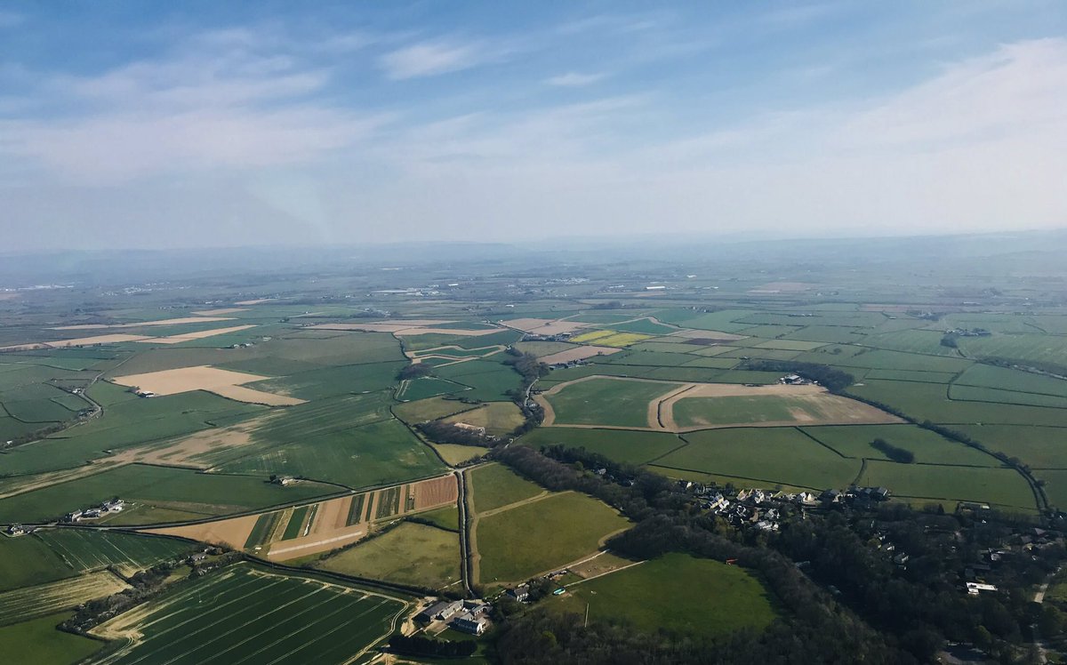 megward95's tweet photo. Swapped the assignments for a mornings in the sky yesterday! back to the grind today but just canβt get over how amazing these views were! π₯° #aviationphotography #aviationdaily #flying #stathans #southwales #relaxingday https://t.co/JChcECM8AD