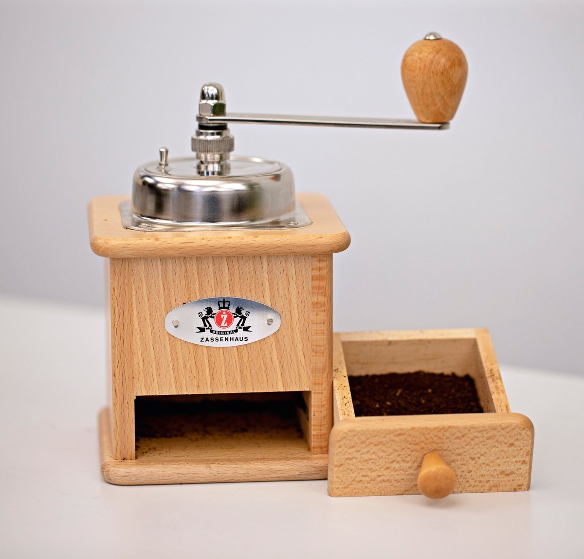 Freshly ground coffee for #mondaymorning! #Zassenhaus has been grinding coffee for 150+ years! Conical steel burr grinder preserves every bean with no heat build-up.  Adjust grind as needed and expect the adjustment to stay. #coffeebean #coffeelover #coffeetime #coffeeaddict