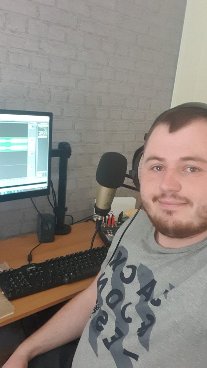 TomLeeMoore1's tweet photo. Another day of pre-recording #recording #radio #fridaynightsorted https://t.co/MGiIFzWFvS