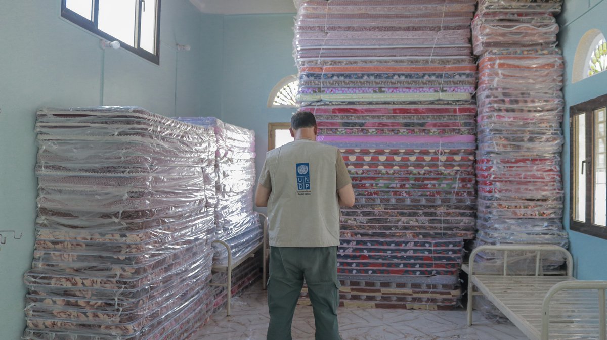 #HumanRights are prisoner rights. 

@UNDP believes in ensuring the dignity and safety of all incarcerated #Yemenis. 

That's why we provided 7,000 mattresses to correction facilities in #Dhamar, #Hodeidah, #Ibb & #Sanaa. 
 
#YemenCantWait #ROL4Peace