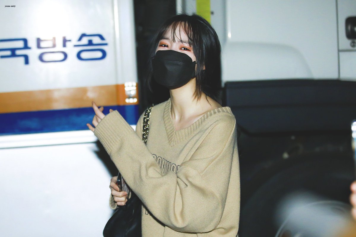 러뷰의자랑 이자 음악 잘하는 사람 유주팬입니다 tweet media