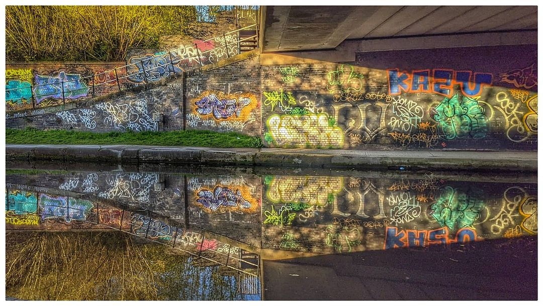 STUDENT WORK HIGHLIGHT- @wolvcoll @ualawardingbody
#level2 #parttime #photography 

Reflection....
#birmingham #birminghamcanals #birminghamcanalnavigations #bridge #graffiti #reflection #shadow #light #urbanshooter #canalshooter #canalphotography
Reposted from @wakefields.media