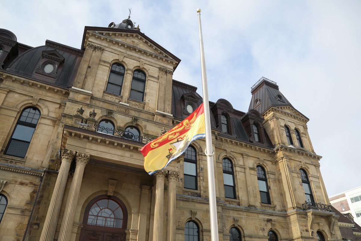 Gov_NB's tweet photo. New Brunswick is uniting with Nova Scotia in half-masting the provincial flag at the Legislative Assembly Building, in honour and remembrance of the individuals who lost their lives as a result of the tragic events on April 18 and 19 2020. https://t.co/cNaqLqC4hy