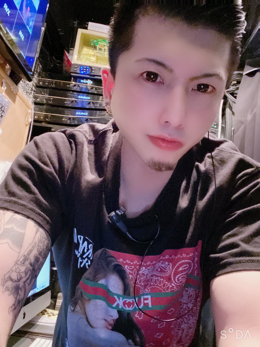 Yaevival Tokyo卐世界のkeisuke ヤバいっ 声家に忘れてしまった プロレスラーの 本間なんとか みたいな声になってる リバってる プロレスラー ガラガラ声 いいねで気になった人お迎え Yaevival Tokyo卐世界のkeisuke ヤバいっ 声家に忘れてしまった プロレスラーの 本間なんとか みたいな声になってる リバってる プロレスラー ガラガラ声 いいねで気になった人お迎え