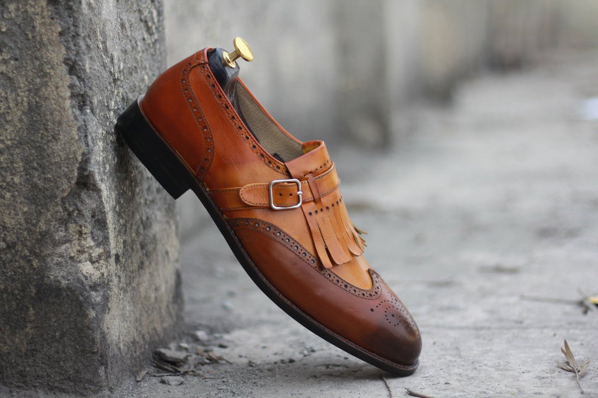 BazaarLeather's tweet photo. #mens #leather #bazaar #menshoes #leathershoes #handmadeshoes #wingtipshoes #brogueshoes #fringeshoes #monkstrapshoes #tanbrownshoes #designershoes #streetwear #styleoftheday #mensfashion #fashionoftheday #fashionshoes #brandedshoes #luxuryshoes | TLS https://t.co/jwjx9fotcx https://t.co/NyFhCNvO87