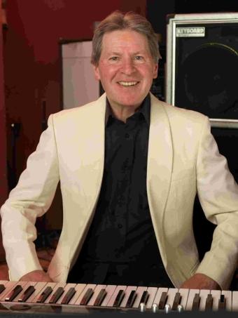 Happy Birthday to Alan Price, 79 today 