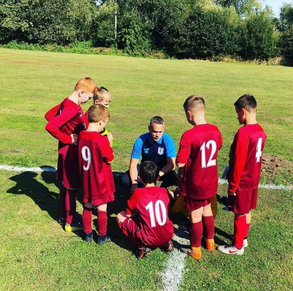 Share your footy weekend photos!
We have seen loads of photos flying around Facebook over the weekend of our club players in their kits and new Jackets and thought it would be nice to share all in one place so get sharing them photo's guy's below 👕