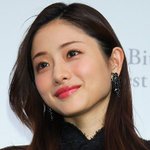 石原さとみさん直伝のリップが落ちない方法がすごい!食後も問題なしと話題沸騰!