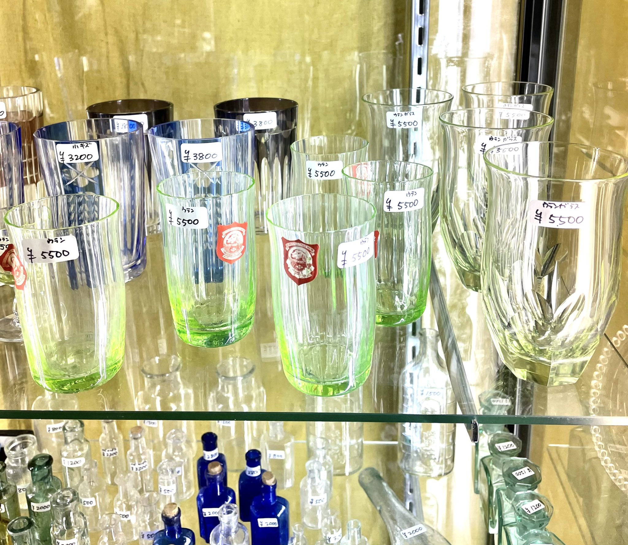 インク壺　ウランガラス Yahoo!オークション - アンティーク ウランガラスのインク壺