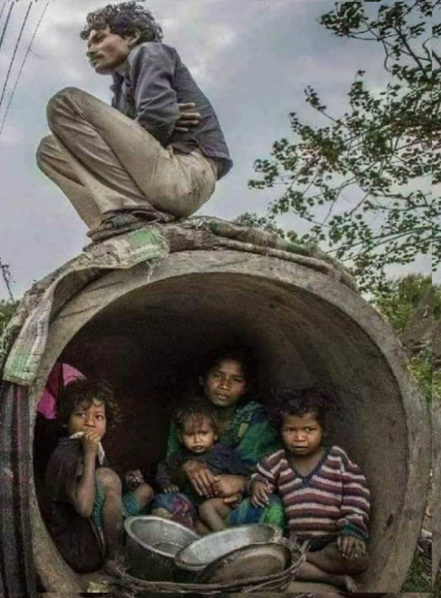 İnsanlara: 
”Dinin nedir?", "Namaz kılıyor musun?", "Oruç tutuyor musun?” gibi, Allah’ın soracağı soruları sormayın !. 
İnsanlara: 
”Aç mısınız?", "Bir ihtiyacınız var mıdır?", "Bir sorununuz var mı?” gibi, ku'lun kul'a soracağını sorun" !.       FatihSultanMehmet