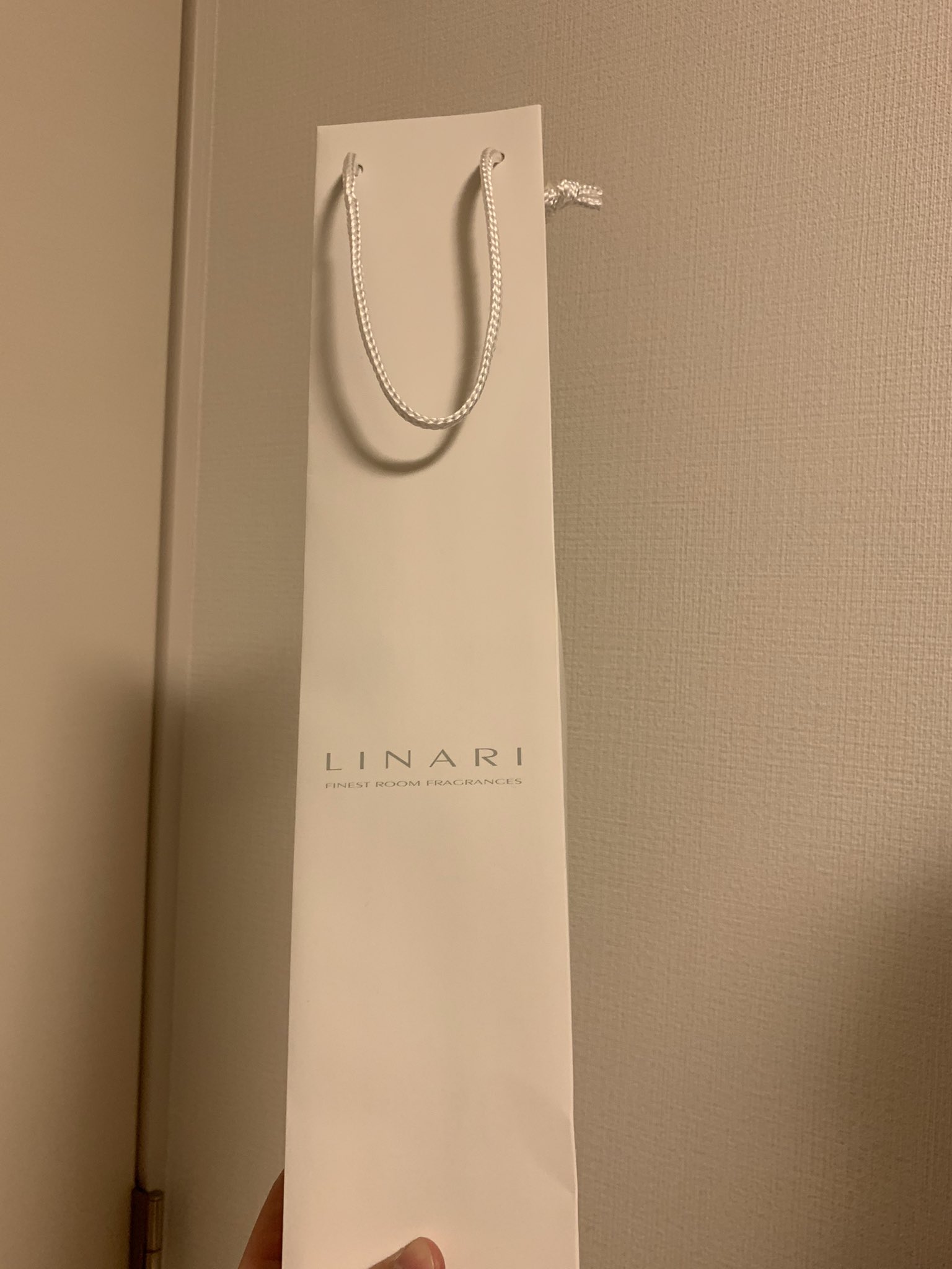 ミルヒナ 部屋がいい匂いになる棒刺すやつ買った T Co Fjpux9sbzh Twitter