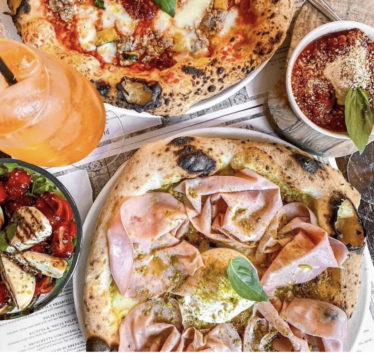 Join us for Al Fresco dining at Chelsea and Notting Hill Gate. Open everyday 12pm-10pm.
#CinquecentoPizzeria🍕