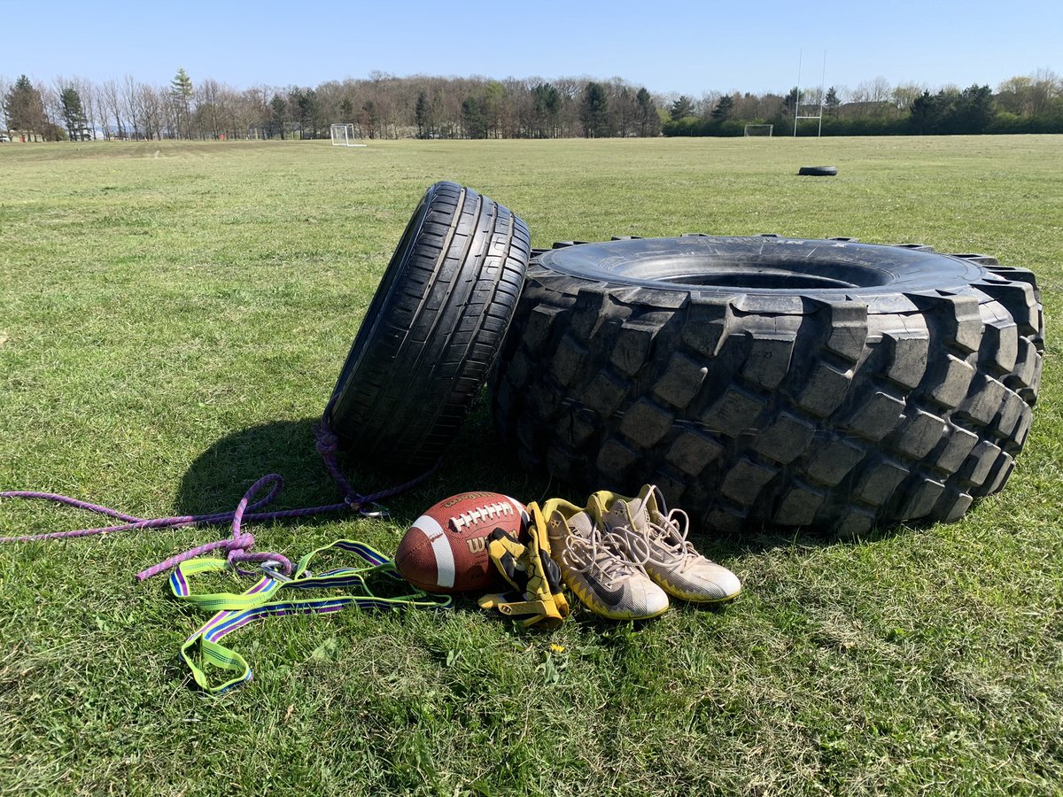 Sunny Monday Training: Big tyre flips, little tyre drag sprints, Agility drills with a ball security. Who else is out there working hard?