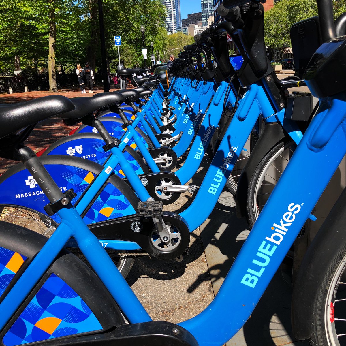 BostonTweet's tweet photo. Free #BlueVax Rides: Today through May, @BCBSMA is sponsoring Free Bluebikes Rides to/from COVID-19 vaccination appointments.

Enter code BLUEVAX1 or BLUEVAX2 in @RideBluebikes app for a free Vax ride.

Blue Cross is committed to boosting access to COVID-19 vaccines. #BluePartner https://t.co/azP6kLoAWn