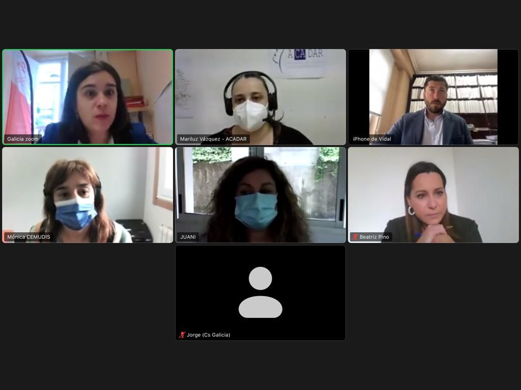 CsGalicia's tweet photo. 🗓️Nos reunimos con #ACADAR y @COGAMI_Galicia 

👉Nos indican que muchos gallegos con discapacidad no están siendo atendidos en las mejores condiciones por culpa de la brecha digital y el Covid

🗣️@Beatriz_Pino_"Las administraciones deben redoblar los esfuerzos en materia social" https://t.co/cBbJYHWJVJ