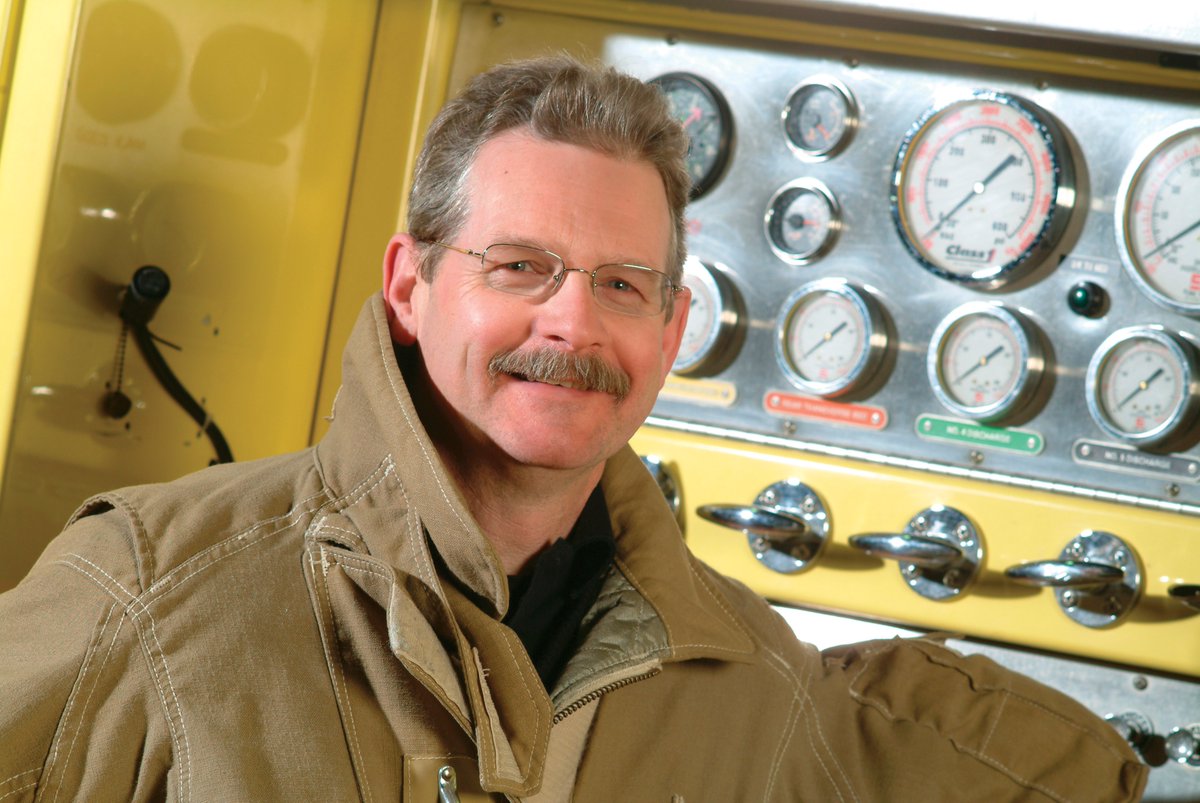 HfxStanfield's tweet photo. We continue to recognize the lives that were lost and affected by the horrific events that took place last year. Among the lives lost was Tom Bagley, a former HIAA firefighter. Tom was loved by all who knew him and is remembered for his bravery and his service. #NovaScotiaStrong https://t.co/YSJf0tt5bH