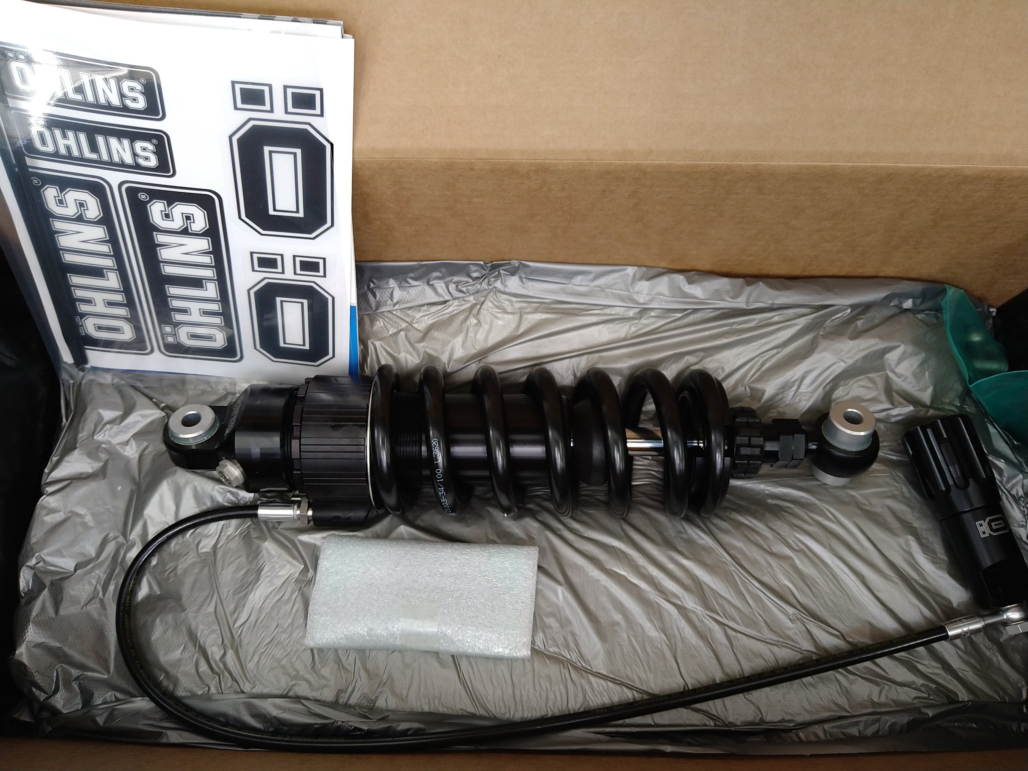 B0321C引 エスコ 気圧リフト EA901SX-56 ガスリフト 動作品 引取限定