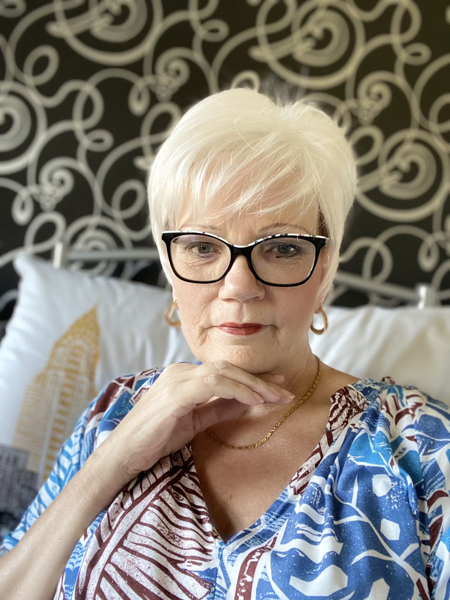 Michelle Teale (secondarylady59) tweet media