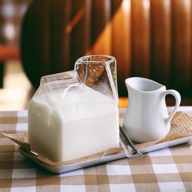 Glass Milk BoxYang ni pun comel! RM6.49:  https://shopee.com.my/product/283364640/4960117465?smtt=0.0.9?smtt=0.0.9