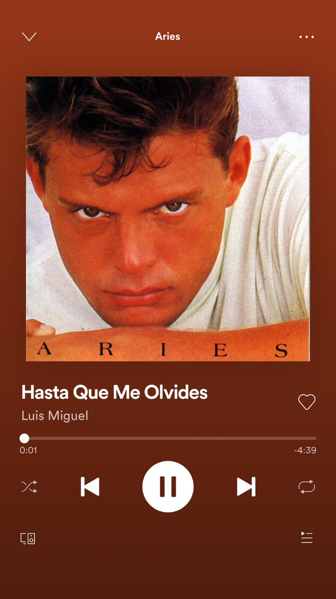 Pucheeee's tweet photo. Buen día. Luis Miguel la serie, no lo entenderías https://t.co/6Kkjkokobg