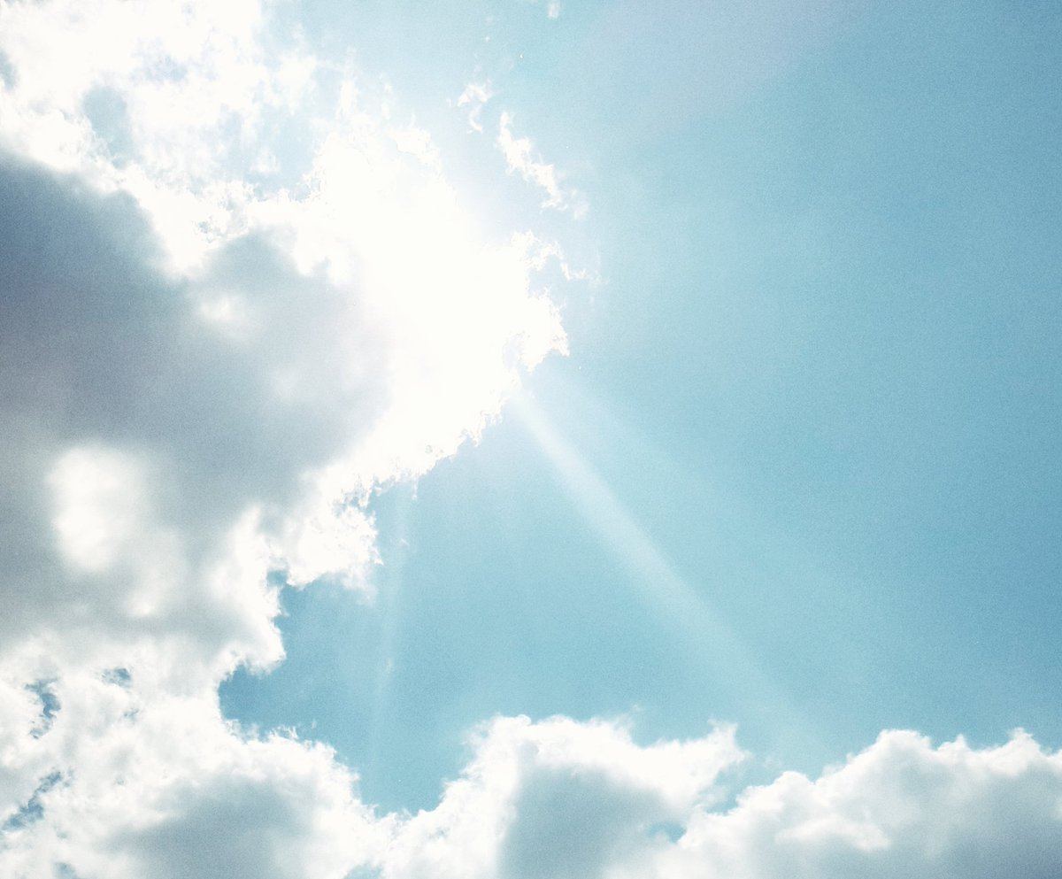 shymconcept's tweet photo. Un temps à écouter #jour222 mais il est pas encore sorti 😶
@shymofficiel le soleil montre son nez, tu peux montrer le tien ? 💛🥺 https://t.co/JQ9Hz0iNUb