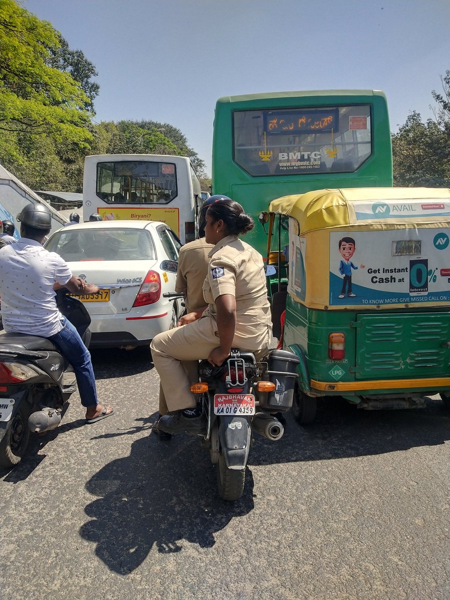 SatishSrinivas7's tweet photo. What about this vehicle ?
I have still not got the reply for the previous complaint?
Is there a rule again for a govt vehice ?? https://t.co/pgGrtqWVcU