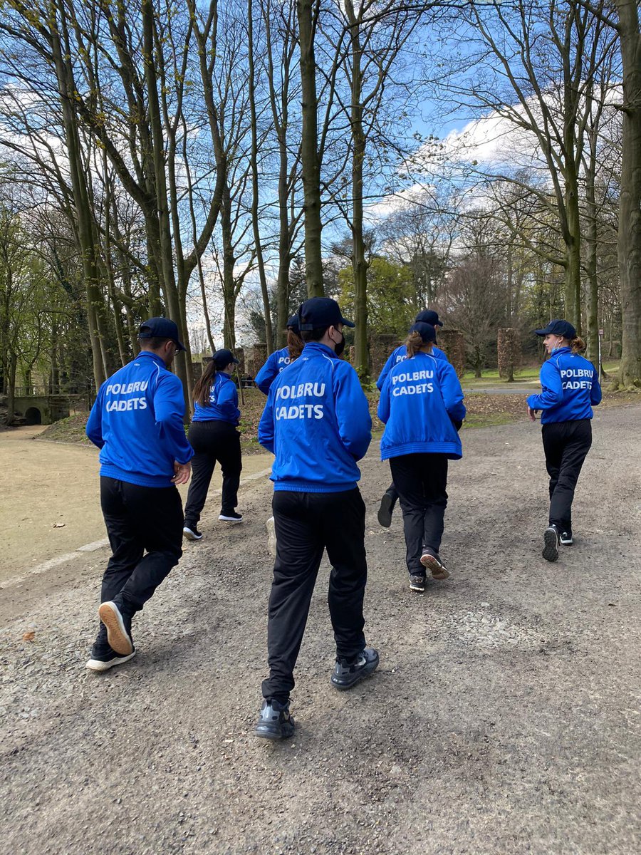 PolbruC's tweet image. Vorige week vonden 2 stagedagen plaats voor onze @PolbruC en dit met respect voor de sanitaire maatregelen #covidproof.Bovenop de ☀️ konden we ook rekenen op gemotiveerde kadetten en het professionalisme van 👮🏻&amp;amp;🦮. Alle buitenactiviteiten waren een succes. #ontdekking #gettoknow