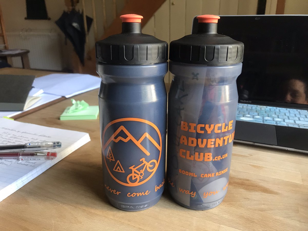 Thank you for the treats, Bicycle Adventure Club! 💕 #cakerinse 

(Anyone else who wants some should visit bicycleadventureclub.co.uk/shop/)