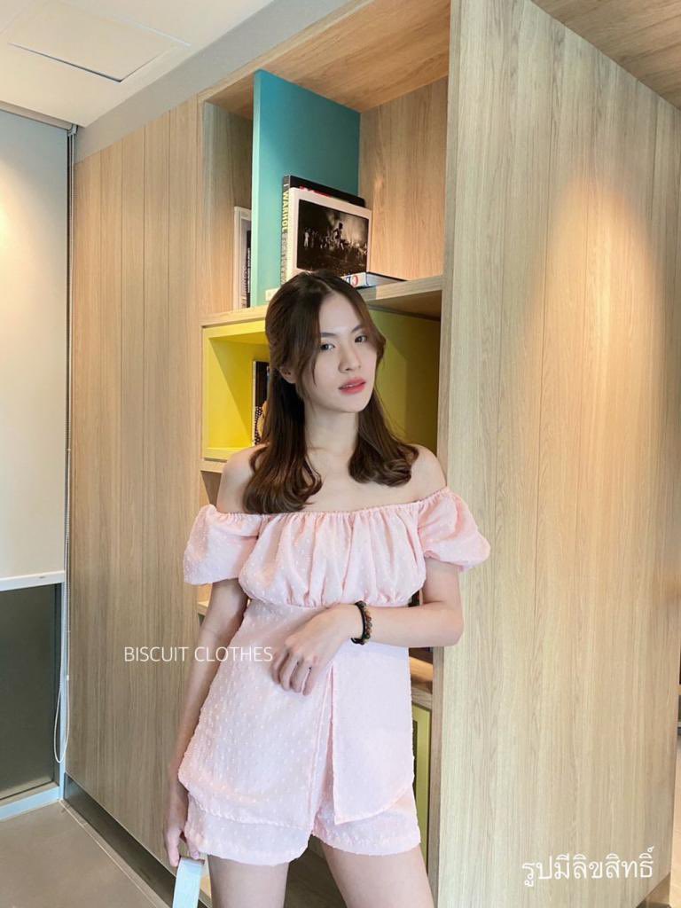 เสื้อผ้าน่ารักส่งฟรีทั้งร้าน💕 tweet media