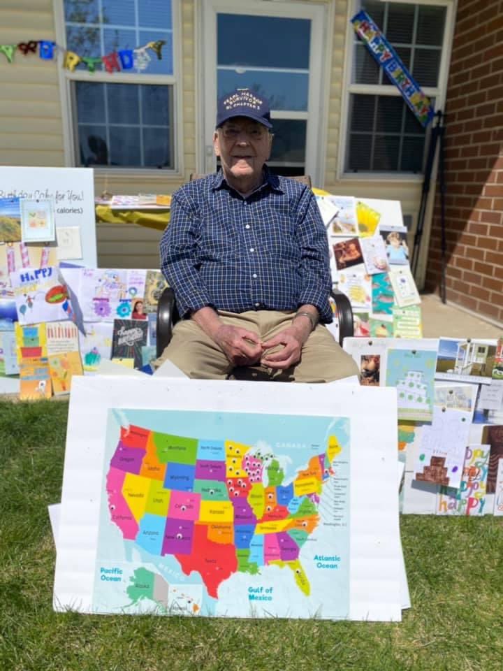 Brett Lucassen (@lucassenbrett) on Twitter photo Thank you <a href="/packers/">Green Bay Packers</a> and all the others for sending my great grandpa a card! Goal was 99 and we got 250 so far!
wearegreenbay.com/news/local-new… Thank you <a href="/packers/">Green Bay Packers</a> and all the others for sending my great grandpa a card! Goal was 99 and we got 250 so far!
wearegreenbay.com/news/local-new…