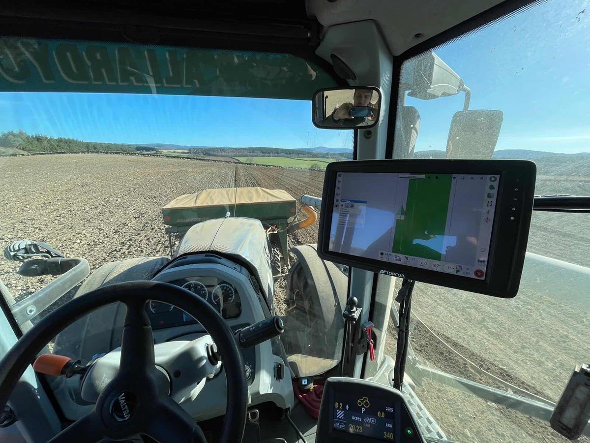 LHAgro's tweet photo. Here we are helping a customer in Scotland get the most of their XD+ running NTRIP RTK. Training and software updates part of the service. ππ»
#Topcon #Autosteer #UKFarming #LHAgro #RTK #TractorAutosteer https://t.co/qE7jP87mBa