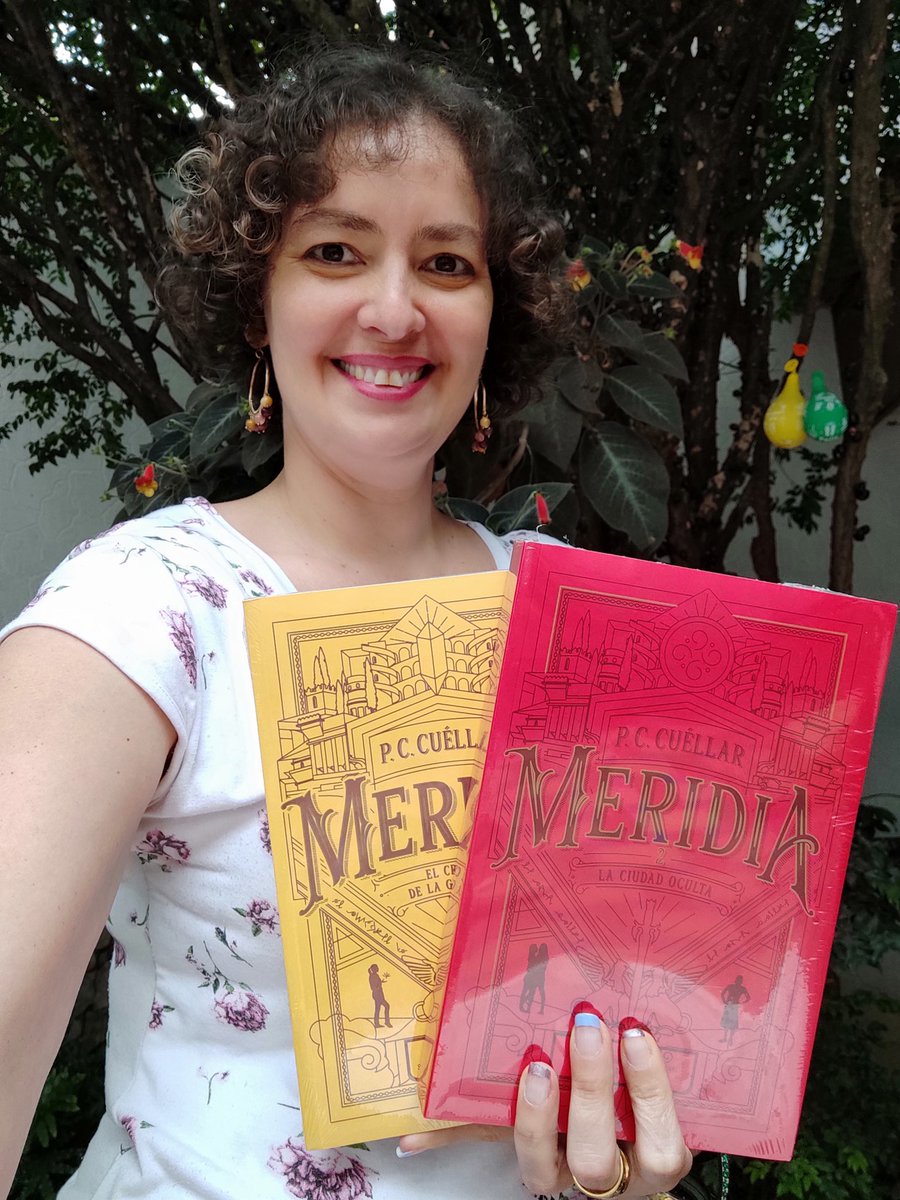SerieMeridia's tweet photo. Si aún no has viajado a Meridia, aprovecha la maravillosa oportunidad de leer un libro enseguida del otro!! 🥰

No pierdas la oportunidad de conocer una nueva civilización!! 😍
Disponibles en librerías de todo el país!! 🤩 https://t.co/PtyicBC6n6