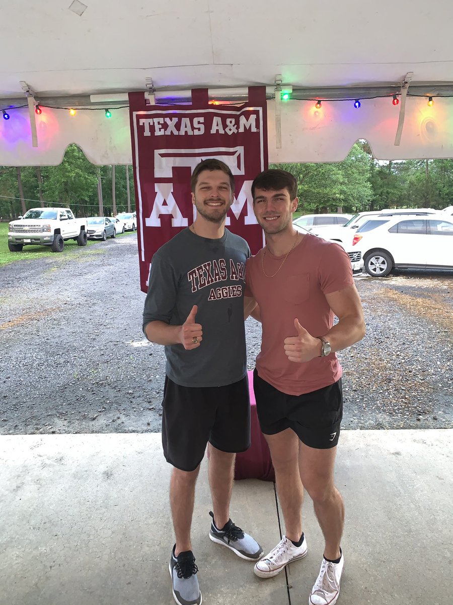 rd232000's tweet photo. Happy Birthday to one of my brothers for life. Love you homie! https://t.co/xh1ZvyDzaf