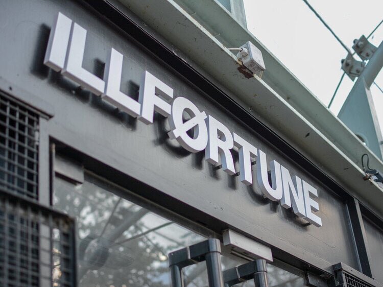 JamieSDesign's tweet image. illførtune throwback 💣

↳ jamiestewartdesign.com