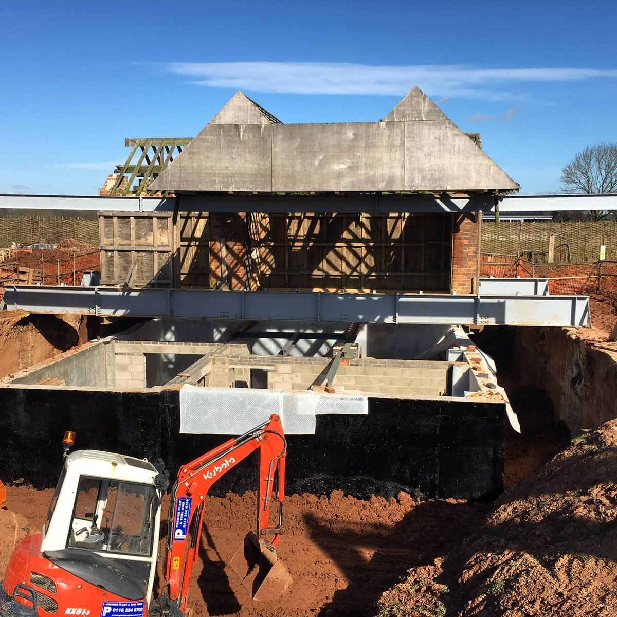 CrowngateBuild's tweet photo. β
Building a basement under a barn whilst it remains in situ
β
Pumping stations installed providing drainage solutions below ground to a private sewer
#residentialarchitecture #buildingwork #groundworks #basementconversion #development #construction https://t.co/50rW7qymts