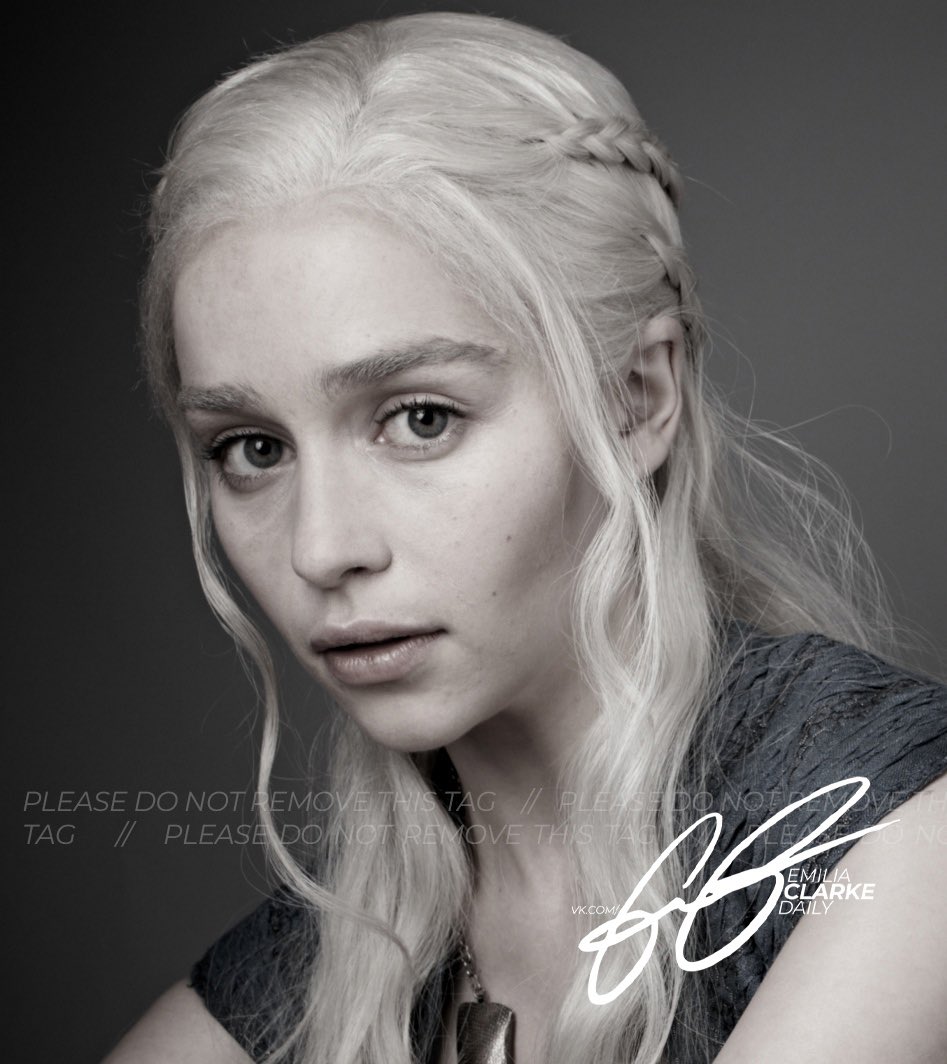 📸 New old portraits of Emilia Clarke as Daenerys Targaryen for <a href="/GameOfThrones/">Game of Thrones</a> (2012).