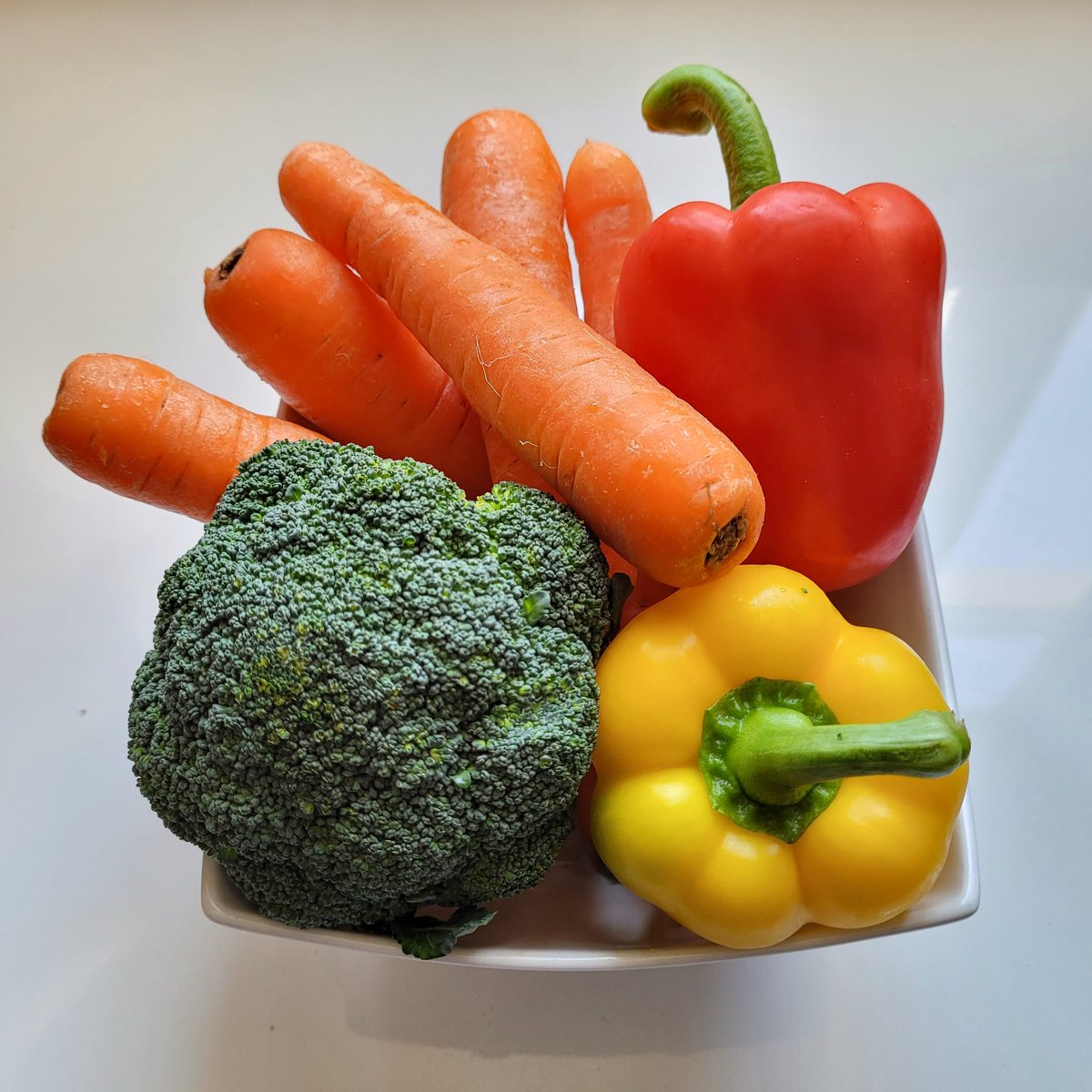 EnvironmentPage's tweet image. DAY 1 / SUSTAINABLE CHALLENGE 

Take part in #meatlessmonday
for your evening meal today! 

Who's joining us? 🙋‍♀️🙋‍♂️