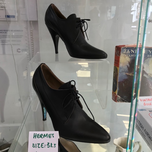 CRUKWimVil's tweet photo. We have had some very generous donations today. Why not come and check them out. Included are a pair of Hermes boots and some very funky Charlotte Olympia cat trainers. @CRUKShops @CR_UK #hermes #charlotteolympia #trainers #boots #charityshopping https://t.co/JwU7tjEayd