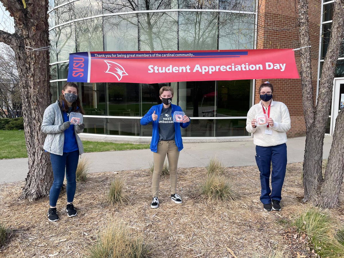 svsustuaffairs's tweet photo. Come join us in the President's Courtyard today from 9am - 3pm for a delicious Cardinal cookie to celebrate Student Appreciate Day!📚🌞 https://t.co/rVp17QnXj9